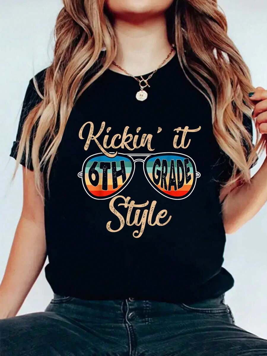 Q20g Retro Kickin It 6th Grade Style Teacher Back To School T-Shirt Print Women's Round Neck Short Sleeve T-Shirt Fashion Graphic Tees Women Top