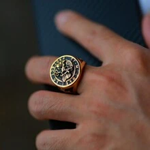 1 pezzo Anello vintage in acciaio inossidabile placcato in oro 18 carati con l'arcangelo San Michele protettore, anello in acciaio inossidabile impermeabile per uomo