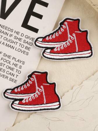 1 套 2 双红色帆布鞋，浪漫情侣彩色鞋图案 DIY 工艺刺绣补丁，时尚简约而有趣的风格，适用于服装、箱包、鞋子、帽子、家居装饰熨烫或缝制补丁
