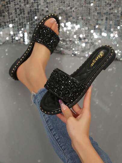 Fashionable Luxury Women Flat Sandals With Pearl And Rhinestone Decor, Round Toe Design, Comfortable Black Footwear, Suitable For Outfit