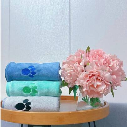1 件宠物洗澡清洁狗毛巾和猫毛巾，新款宠物洗澡狗毛巾和猫毛巾，速干超吸水宠物狗毛巾和猫毛巾带刺绣，采用超细纤维制成，用于宠物洗澡和摩擦