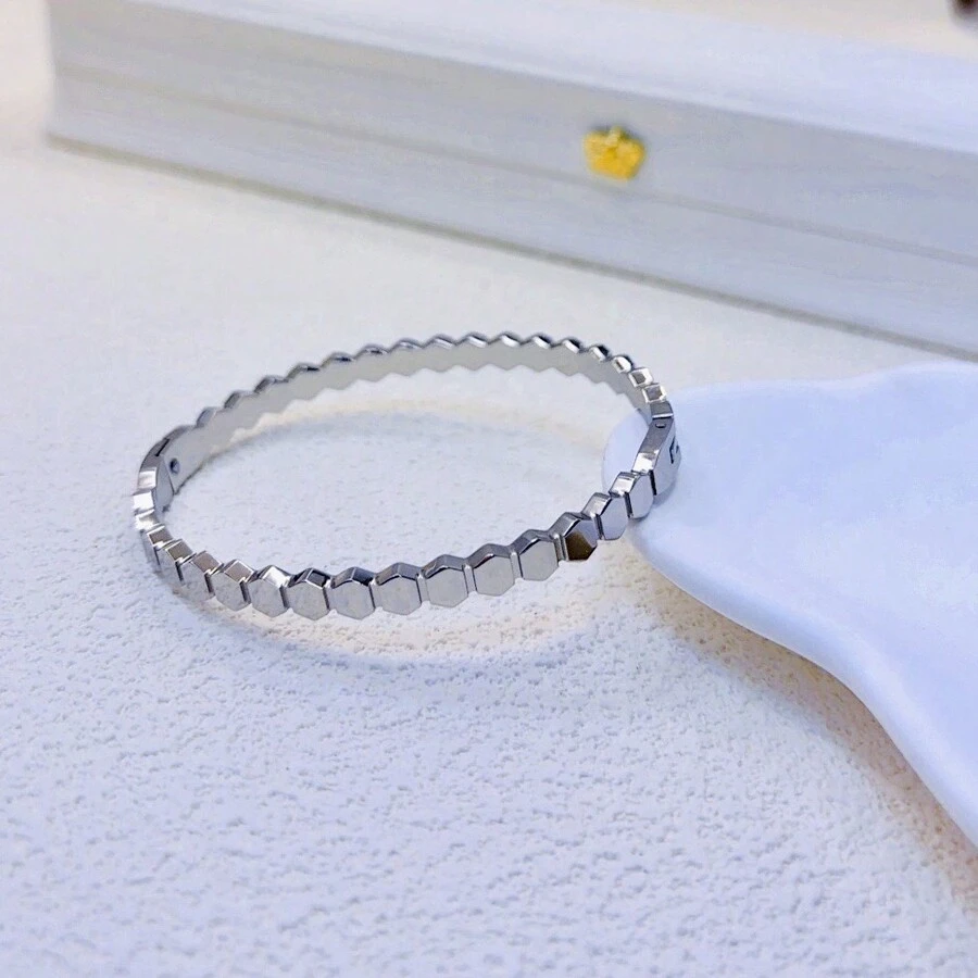 Non-Fading Geometric Hexagonal Design Bracelet 18K Plated Stainless Steel - 銀色 - 查看 1