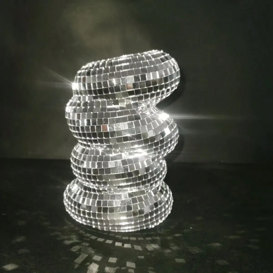 1 件手工银色迪斯科球花瓶花盆桌面装饰桌面中心装饰家居装饰现代装饰吊坠适用于家庭、派对、房间、桌面独特的母亲节、新年、复活节礼物创意生日毕业 - 銀色 - 查看 1