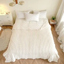1pc Super Soft Striped Flannel Fleece Blanket Faux Rabbit Fur Premium Silky Flannel Fleece Blanket Bed Blanket Soft Warm Fluffy All Season Use Cover Blanket, Decorative And Complimentary Striped Blanket For Women And Men 400GSM-450GSM - trắng - Xem 5
