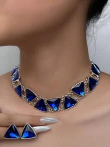 3pcs/Set European & American Fashion Jewelry Set For Women, 1 Pair Vintage French Elegant Stud Earrings, 1 Elegant Triangular Necklace