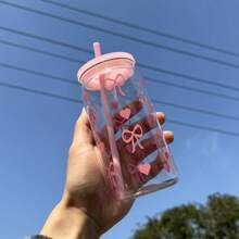 1 stuk modieuze 16oz roze plastic beker met strik, deksel en rietje, perfect voor ijskoffie en smoothies. Ideaal cadeau voor vrouwen en zussen. Geschikt voor kantoor, thuiskantoor, de start van het schooljaar en een waterbeker voor studenten.