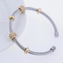 Brazalete ajustable de acero inoxidable con diseño bicolor en oro y plata, unisex, adecuado para uso diario, estilo punk/gótico, mejor regalo para festividades, joyería