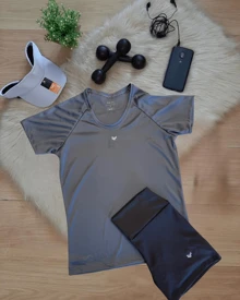 Women's Gym Set: DRY FIT T-Shirt + Sports Fitness Shorts - 灰色 - 查看 1