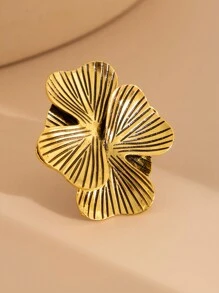 1pc Vintage Exaggerated Fashion Creative Asymmetrical Petals Leaves Pearl Inlaid Ring, Minimalist Metal Gold Thick Hollow Geometric Knuckle Rings, Suitable For Women's Daily Wear, Multiple Parties & Events Decoration, Holiday Gift, Clothing Matching