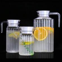 1pc Acrylic Water Bottle, Not Easily Damaged Plastic Water Bottle, Transparent Plastic Water Bottle With Lid, Heat-Resistant Small Plastic Water Bottle, Suitable For Tea, Sangria Soda, Lemon Water, Fruit Juice, Milk, Stripes