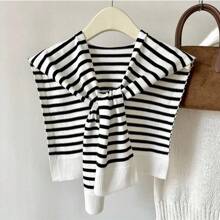 One Black And White Striped Faux Collar Knitted Shawl For Decoration And Warmth In Air-Conditioned Rooms
