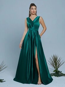 V 领褶皱高开衩长款 A 字裙，伴娘裙