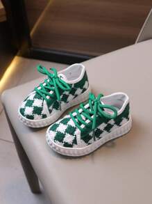 1 paire de chaussures de mode décontractées et confortables avec semelle antidérapante et surface douce, convient aux bébés pour une utilisation occasionnelle et saisonnière