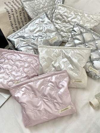 1pc Makeup Bag Korean Quilted PU Love Cosmetic Bag Waterproof,Lipstick Pack,Women Bags For Make Up , Small Bag Storage Makeup Case,Travelling Bags For Ladies,Pencil Case Daily Big Large Capacity Makeup Brushes Holder Travel Toiletry Bag Organizer Make Up Bag, Pencil Pouch