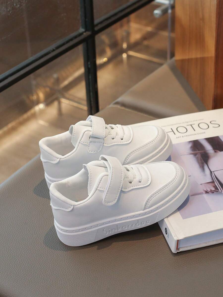 1 Pair Kids Fashionable Sports Shoes, 2025 New Soft Bottom NonSlip