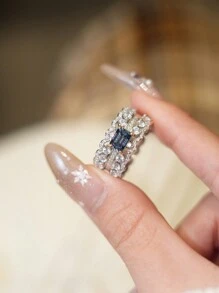 1 Peça Anel de Casamento de Diamante Moissanite Recortado em Esmeralda Azul Pavão de 1 Quilate para Mulheres, Anel de Eternidade de Luxo Revestido em Ouro Branco 18K de Prata 925 com Diamante Total
