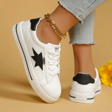 Zapatillas blancas de 2024 para parejas con decoración de estrella, zapatos casuales a juego de moda unisex