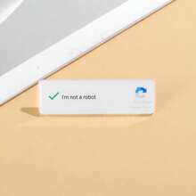 I'm Not A Robot Acrylic Brooch Custom Decorative Brooches Ornaments Lapel Bag Badges Jewelry Gifts Christmas