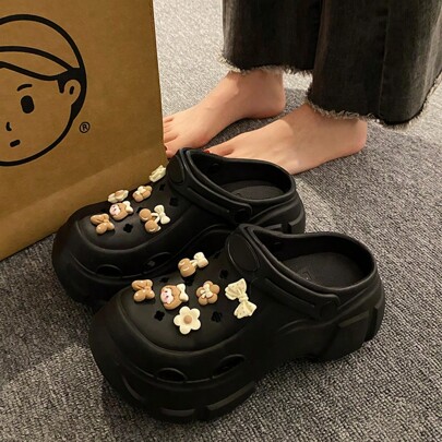 2025 Nowe wiosenne buty z supergrubym dnem DIY z dziurami, ogrodnicze chodaki dla kobiet, modne na imprezy i spotkania, urocze kreskówkowe buty plażowe EVA Outdoor, całoroczne