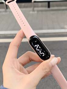 1 pièce Montre numérique étanche à écran tactile LED pour femmes, parfaite pour un usage quotidien et les sports