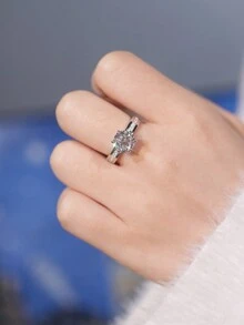 1 Peça Anel de Noivado Feminino com Diamante Moissanite de 2/3 Quilates, Anel de Promessa de Eternidade de Casamento Feminino de Prata Esterlina S925 com Diamante Moissanite Elegante, Presente para Ela