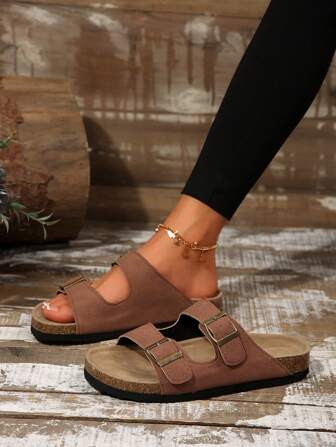 Women's Flat Sandals, Summer New Fashion Comfortable Oversized Metal Buckle Versatile Lightweight Thick Sole Casual Slip-On Sandals Beach Peep-Toe Slippers