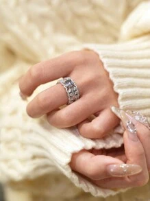 1 Peça Anel de Casamento de Diamante Moissanite Recortado em Esmeralda Azul Pavão de 1 Quilate para Mulheres, Anel de Eternidade de Luxo Revestido em Ouro Branco 18K de Prata 925 com Diamante Total