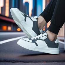 1 Par de Tênis Casuais de Cano Baixo para Homens com Cor Sólida e Retalhos Contrastantes - Adequado para Caminhada e Atividades ao Ar Livre - Versátil Calçado Casual Branco Adequado para Adolescentes em Verão Casual ou Atividades ao Ar Livre, Viagens de Férias ou Presentes de Formatura ou Acessórios de Aniversário, Academia