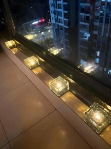 1/2/4件太阳能方形冰砖灯，自动感应太阳能灯，小夜灯，景观装饰露营灯，楼梯装饰冰块花园灯，暖光，玻璃外壳，自动感应，黄昏亮起，黎明关闭，适用于情人节、圣诞节、万圣节派对装饰，适用于庭院、草坪、小路、楼梯、阳台花园、公园步道等场景 - 小號冰磚燈 - 查看 11