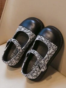 Zapatos para niñas 2025 Nuevos zapatos de primavera y otoño para niños, zapatos de princesa de moda coreana con suela blanda y pequeños zapatos para niños - Blanco y Negro - Ver 4