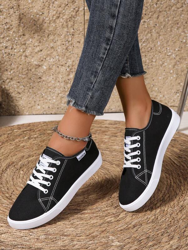 Damen Segeltuch Sneakers in Große Größen, Schwarz, vielseitig einsetzbare lässige flache Schnürschu auch für Schule, geeignet für Frühling und Sommer