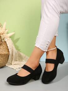 女式加大码经典纯黑色高跟鞋 - 圆头设计 - 尺码 36-43 - 优质天鹅绒材质，光滑舒适 - 黑色高跟鞋，纯色低鞋面软底坡跟厚跟一脚蹬女鞋 - 系带设计易于穿脱 - 优质材料防止鞋跟滑动 - 厚中跟防滑圆头一脚蹬女鞋 - 时尚百搭