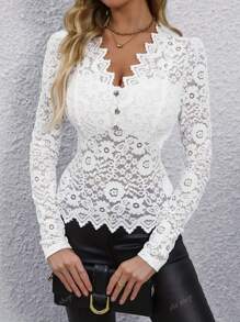 T-shirt col V sexy avec bordure en dentelle et décoration de bouton en forme de cœur, T-shirt élégant à manches longues pour la plage, la lune de miel, les fêtes d'anniversaire, le printemps/l'été