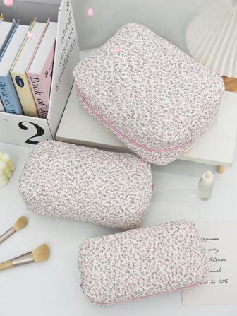 Large Makeup Bag Quilted Ditsy Floral Makeup Bags Makeup Brushes Storage Cosmetic Bag For Women Girls Floral Aesthetic Toiletry Bag Portable Travel Make Pouch Purse Toiletry Bag For Women Travel Make Up Organizer Skincare Bag For Valentine's Day Gift, Mother's Day, Homebags For Women Gifts Gifts For Women Travel Bag Travel Essentials Summer Bathroom Accessories Back To School