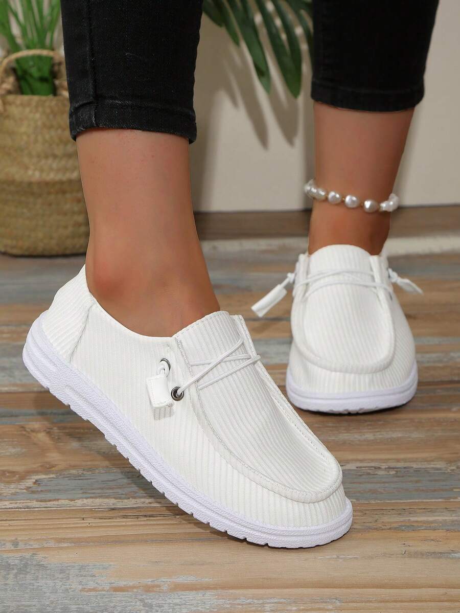 女士新款时尚休闲白色平底鞋，热门网红跑步鞋，柔软透气面料，防滑鞋底，简约优雅英伦风乐福鞋，适合正装、牛仔裤、旅游、开车、散步 - 白色 - 查看 1
