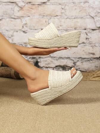 New Arrival Summer Comfortable Fashionable Versatile Beach Style Women Wedge Platform Sandals