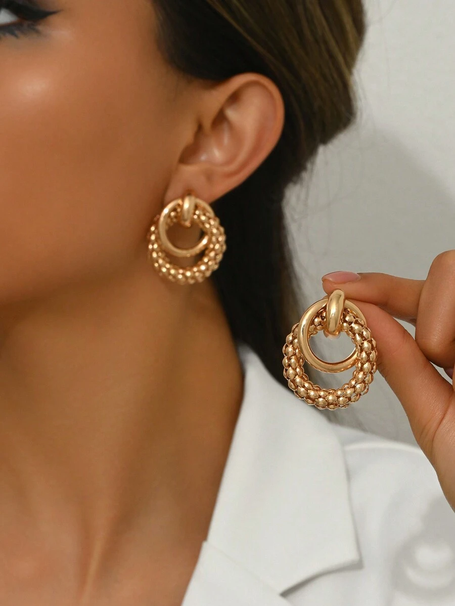 1對時尚創意c形螺旋扭曲幾何圖案金屬耳夾,適用於女性 - 金黃色 - 查看 1