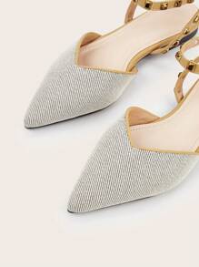 2025新款法式复古女鞋夏季铆钉尖头平底凉鞋 - 淺灰色 - 查看 4