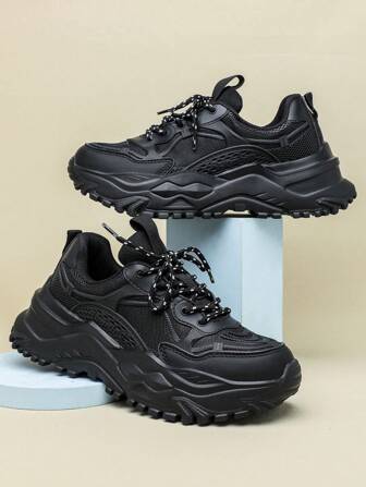 黑色时尚厚底男士休闲高街运动鞋，适合节日礼物（适合宽脚，建议订购大一码）