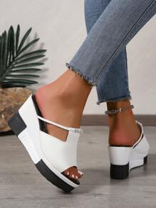 2026 Summer New Wedge Thick Bottom Women's Sandals, Slip-On Versatile Outdoor Sandals, Fashion Casual High Heel Sandals, Women's Sandals, Women's Shoes, College Student Shoes, Casual Holiday Beach Slippers - White - View 4