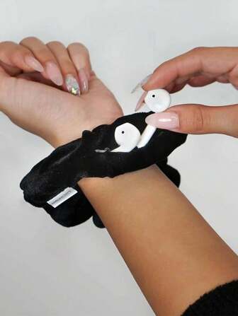 1/2Pcs Velvet Hair Ring With Hidden Pocket, Multi-Functional Hair Accessory Pouch, Storage Organizer For Money & Small Items, Zippered Elastic Headband With Secret Compartment For Keys, Cash, Lipstick, Multifunctional Hidden Private Money Concealed Portable Pocket Toiletry Bag Travel Wash Bag Toiletry Travel Bag Makeup Storage Beach Beach Bag Vacation Holiday Essentials School Supplies Travel Essentials Ladies For College Dorm Bathroom