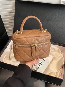 Women Embroidered Chain Strap Handbag & Shoulder Bag