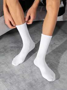 5pairs Solid White, Simple And Casual Sports Socks That Are Versatile, Essential For Staying At Home Or Traveling, And Suitable For All Seasons. They Are Mid-Calf Length With A Cinched Waist. - White - View 3