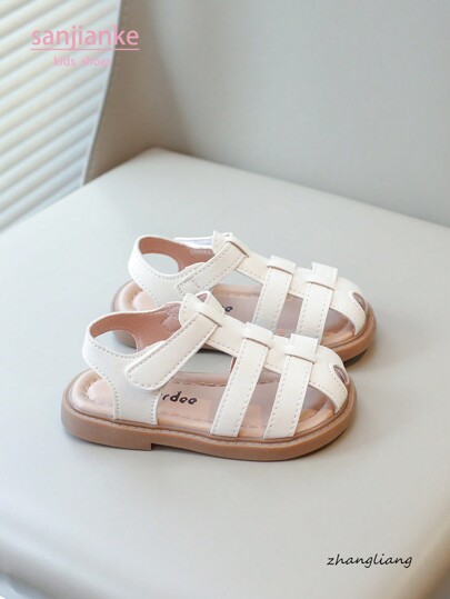 Novos Sandálias Planas para Meninas, Calçado Infantil com Sola Macia Antiderrapante, Design Vazado, Fechado nos Dedos, Sandálias de Princesa de Verão para Crianças, Uso Versátil Casual Diário