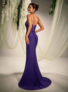 Robe de soirée formelle de AOSHABABI avec bretelles spaghetti, épaules dénudées, laçage et queue de poisson en violet foncé. Ornements perlés faits main. Robe de soirée élégante pour femme convenant à toutes les occasions formelles, festivals de musique, galas, invités de mariage, fêtes de vacances, remises de diplômes, événements de cocktail, rendez-vous, vacances et demoiselles d'honneur. - Prune - Voir 3