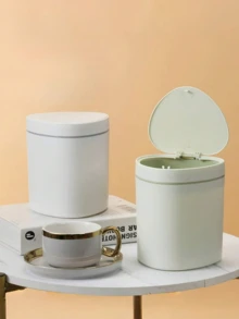 迷你垃圾桶，带盖小型垃圾桶，桌面垃圾桶，塑料桌面废纸篓，旋盖设计防止异味泄漏，用于存放果皮和纸屑等桌面垃圾，保持桌面整洁，适用于浴室、家庭办公室、咖啡桌、办公室、客厅、书房等场所。 - 彩色 - 查看 5