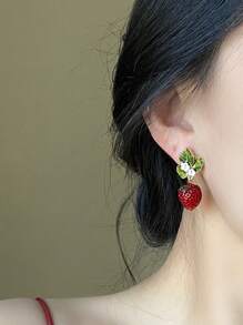 RIINHOO 1 paire de boucles d'oreilles pendantes en forme de fraise rouge, accessoires mode pour femmes, cadeau de vacances