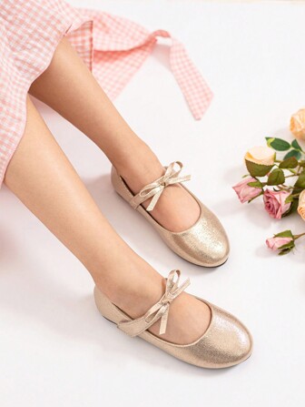 1 双时尚百搭儿童平底鞋派对表演蝴蝶结女童鞋，幼儿女童一脚蹬平底鞋