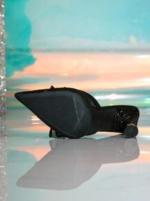 Schwarze atmungsaktive Sommer-Sandaletten im neuen Stil mit Schmetterling-Dekor, Cut Out transparenter schwarzer Mesh-Spitzschuh, High Heels