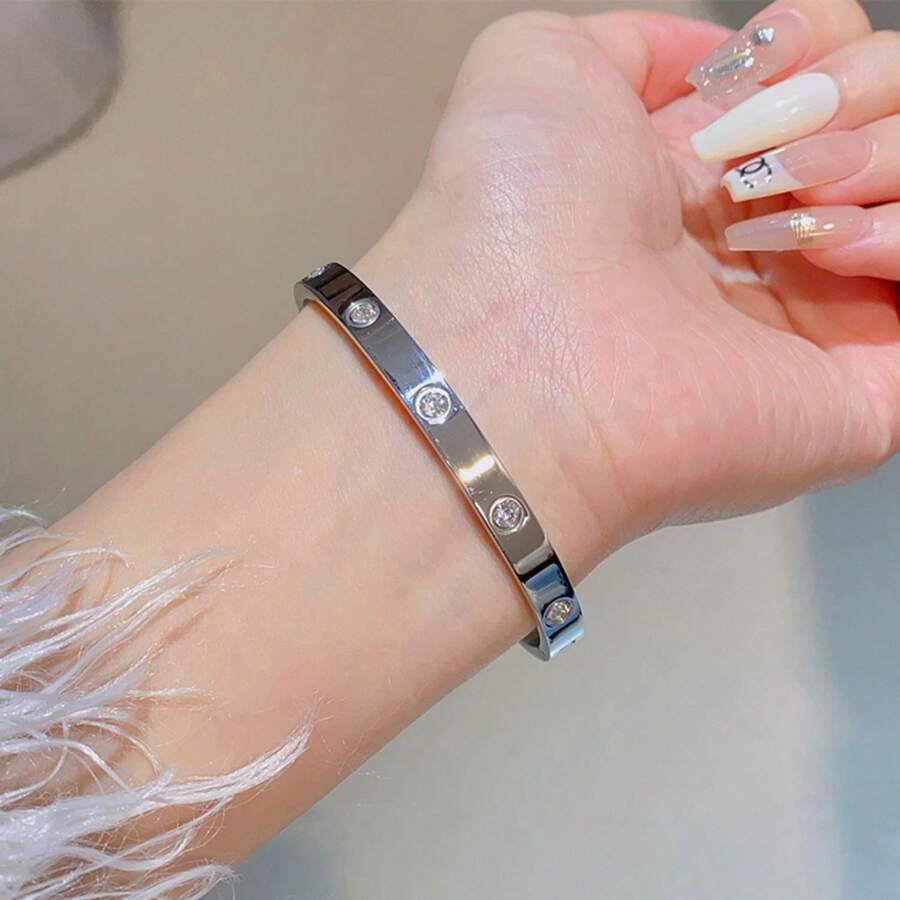 18K Titanium Steel Ten Diamond Bracelet, Sophisticated, Elegant And Simple - Silver - View 1